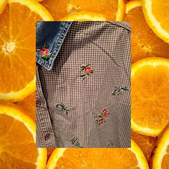 GRANDMA Chic Checkered with Flowers and a Denim Collar Button Up Size 18/20 - Picture 3 of 5